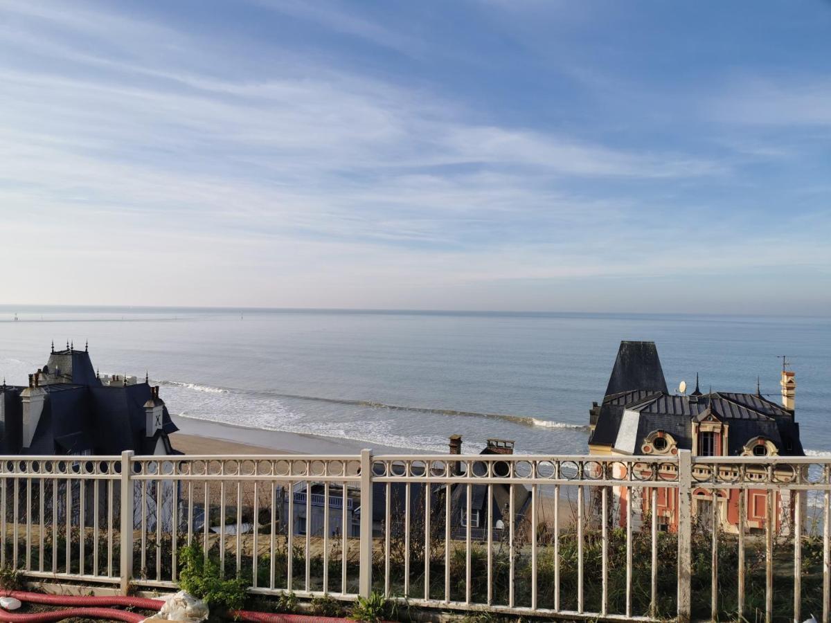 Les Pieds Dans L'Eau Apartment Trouville-sur-Mer Bagian luar foto